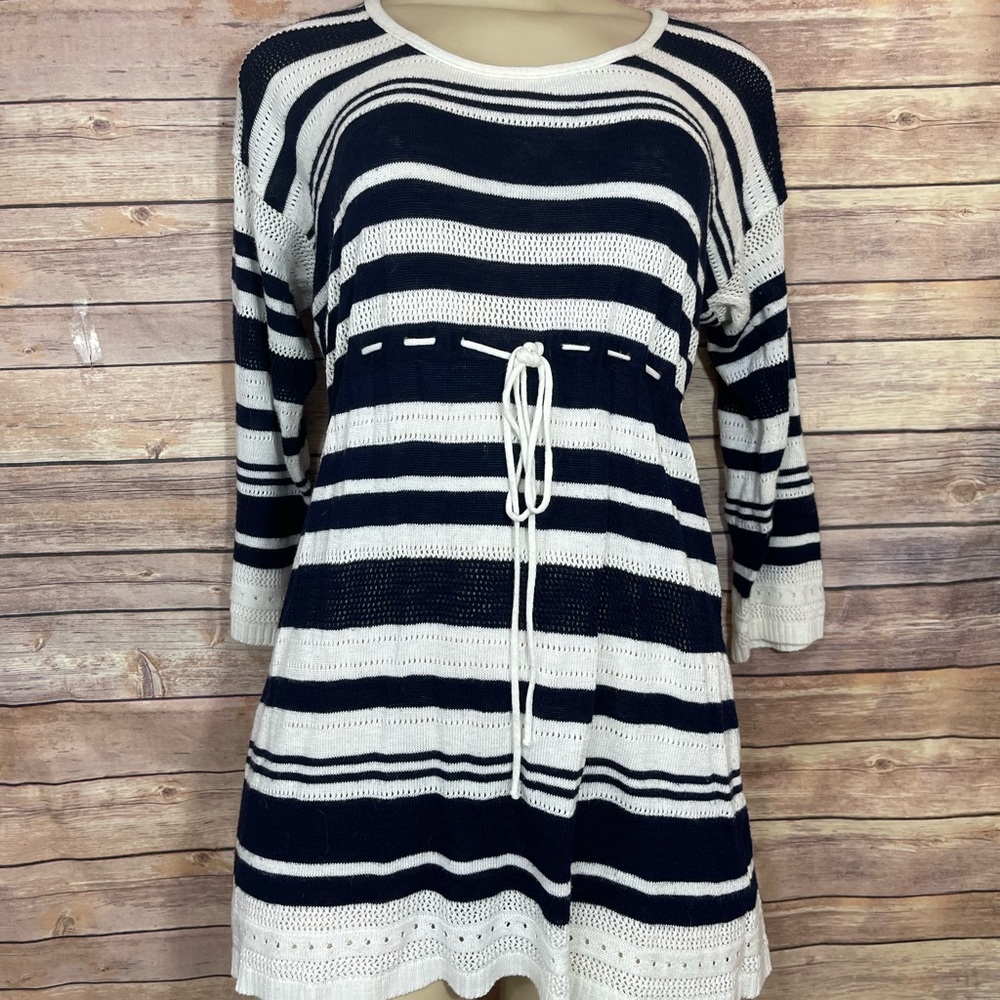 Pre-Owned Like New Motherhood Swim Coverup